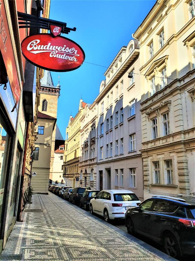 Reznicka Apartments Prag Exterior foto