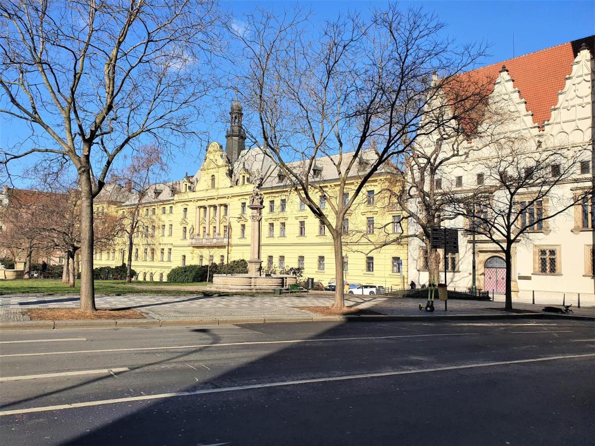 Reznicka Apartments Prag Exterior foto