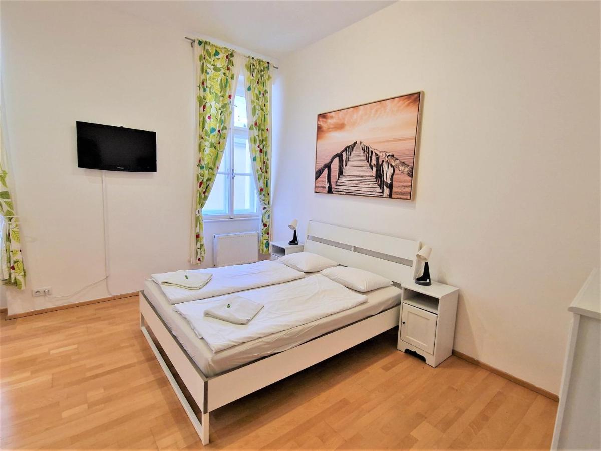 Reznicka Apartments Prag Exterior foto